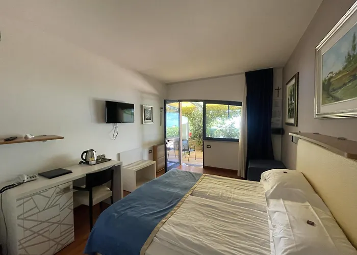Hotel Villa Carlotta Torri Del Benaco